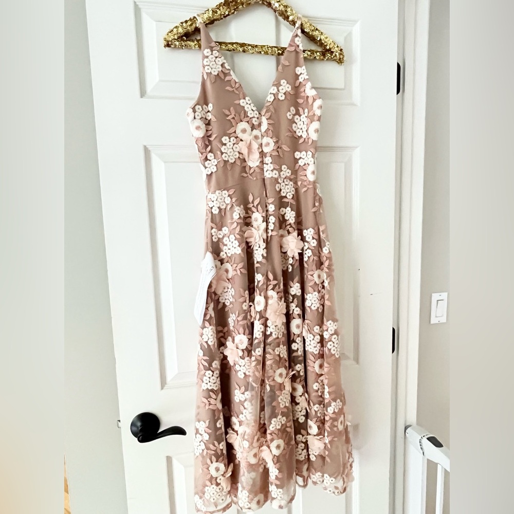 NWT Dress The Population Elisa Floral Appliqué Dress - Picture 7 of 13